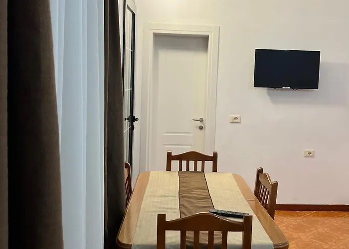 Modern Seaside With Sunset Views & Private Balcony 民宿 Vlorë