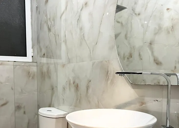 Modern Seaside With Sunset Views & Private Balcony 民宿 *