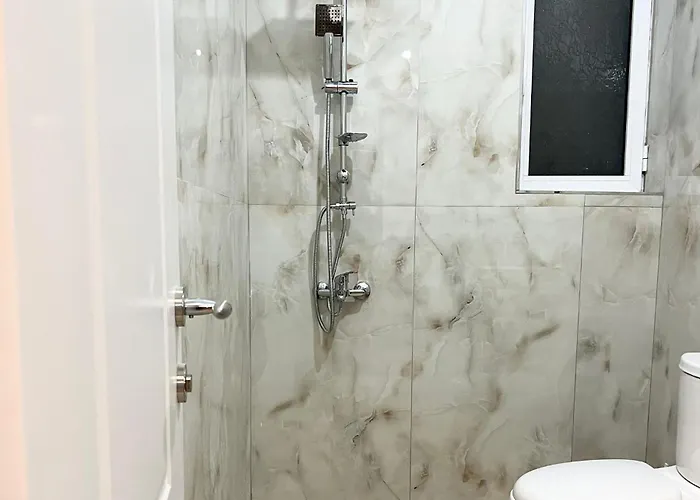 Modern Seaside With Sunset Views & Private Balcony *